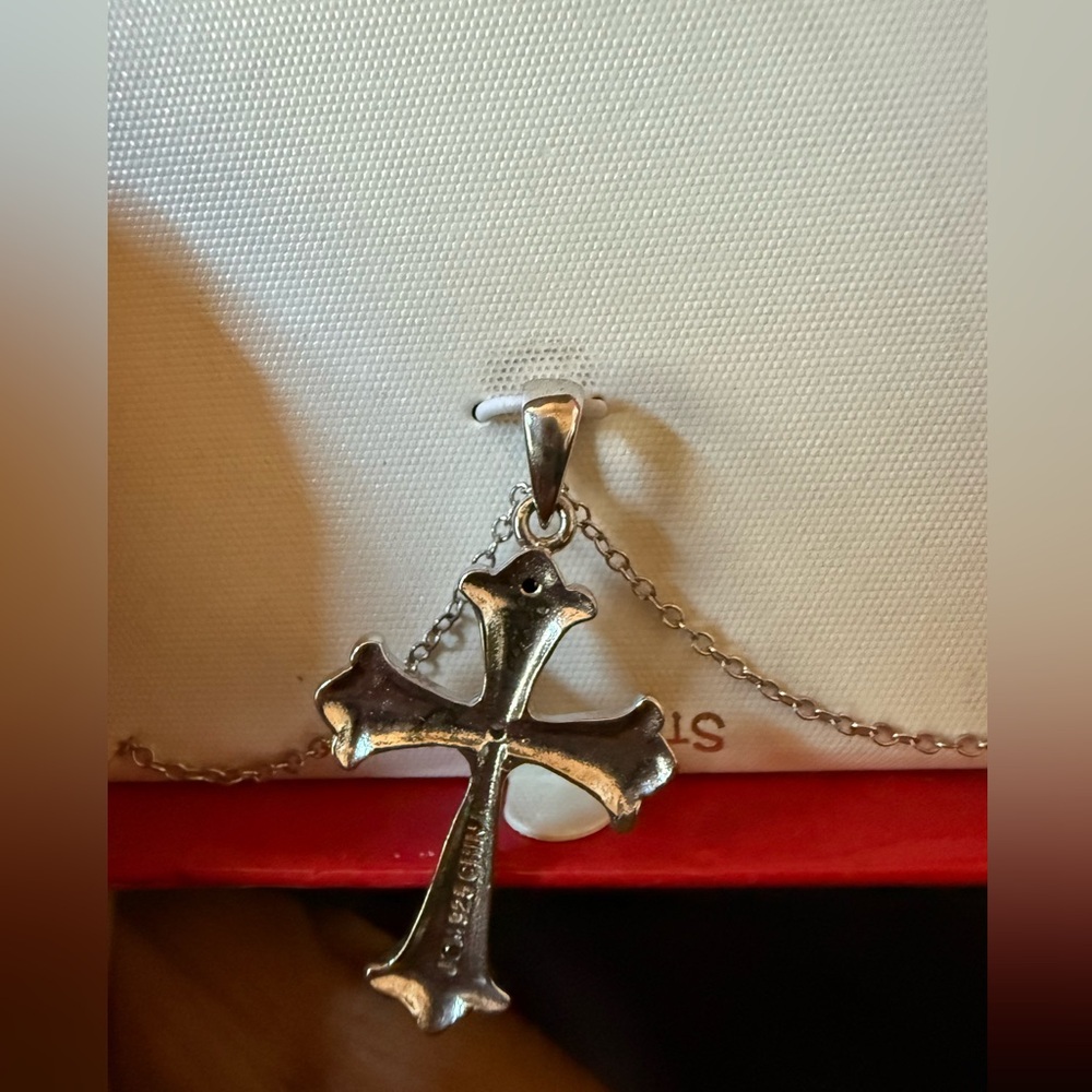 Sterling silver 18” chain and genuine diamond accent cross NIB - Picture 3 of 4